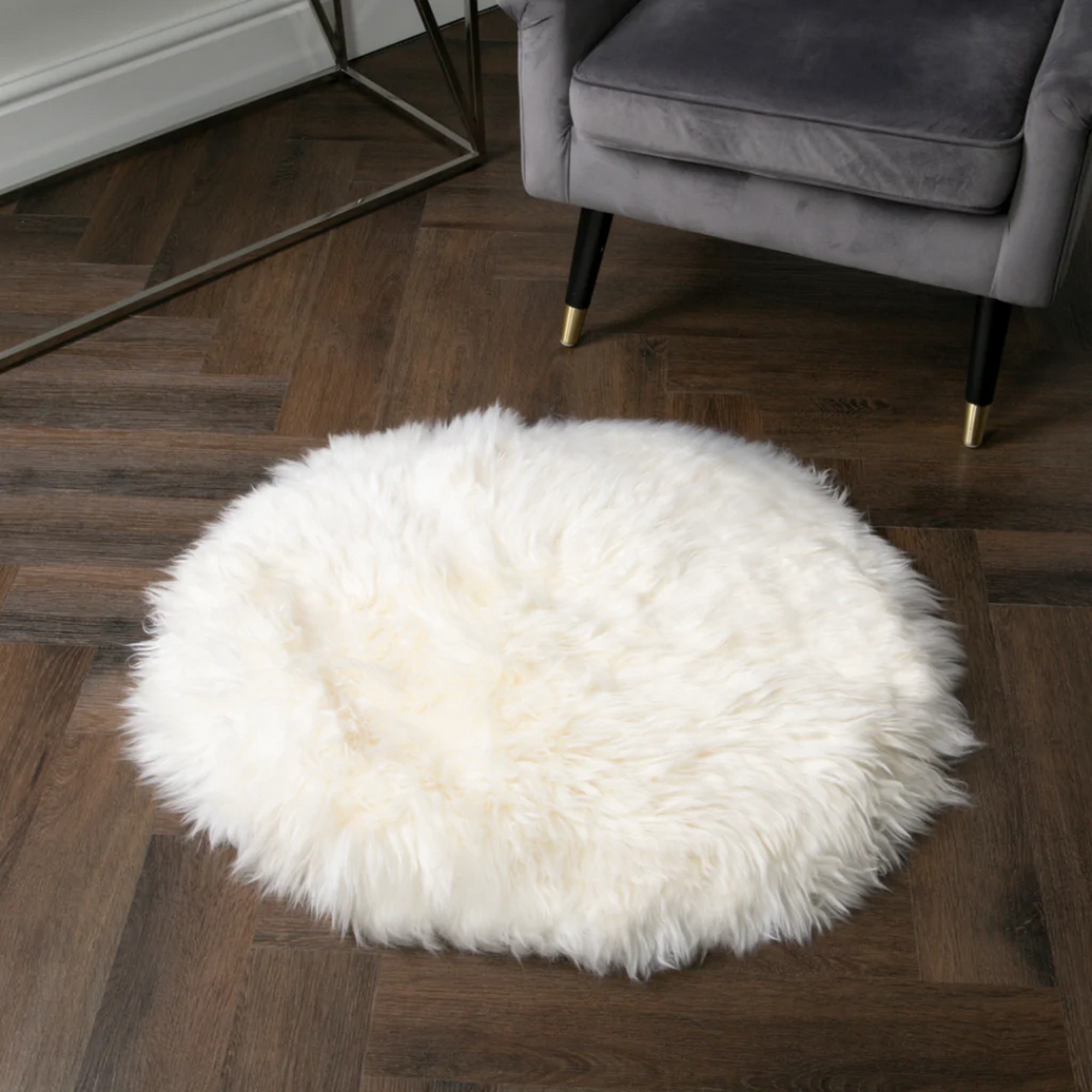 Beaumont Round New Zealand Sheepskin Rug In Natural White